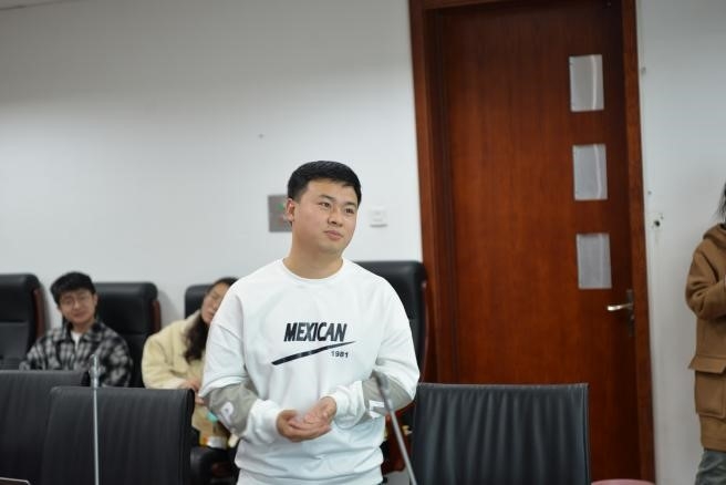 图片12 图片12