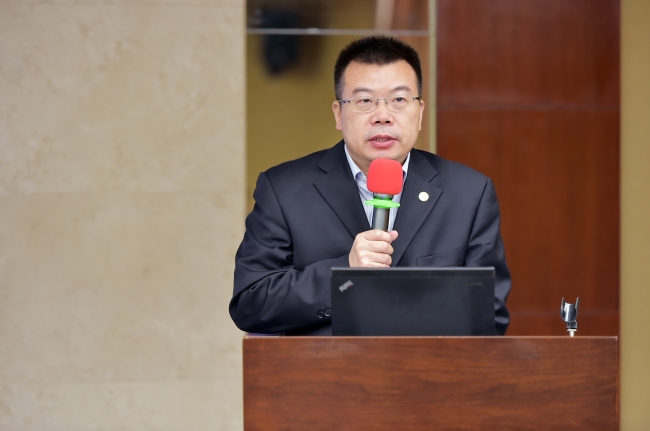 公司副董事长孙真荣在论坛启动仪式上致辞 公司副董事长孙真荣在论坛启动仪式上致辞